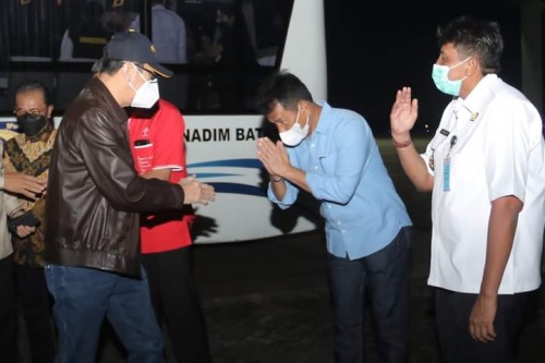 Rudi Jemput Kedatangan Menkum HAM RI di Bandara Internasional Hang Nadim 