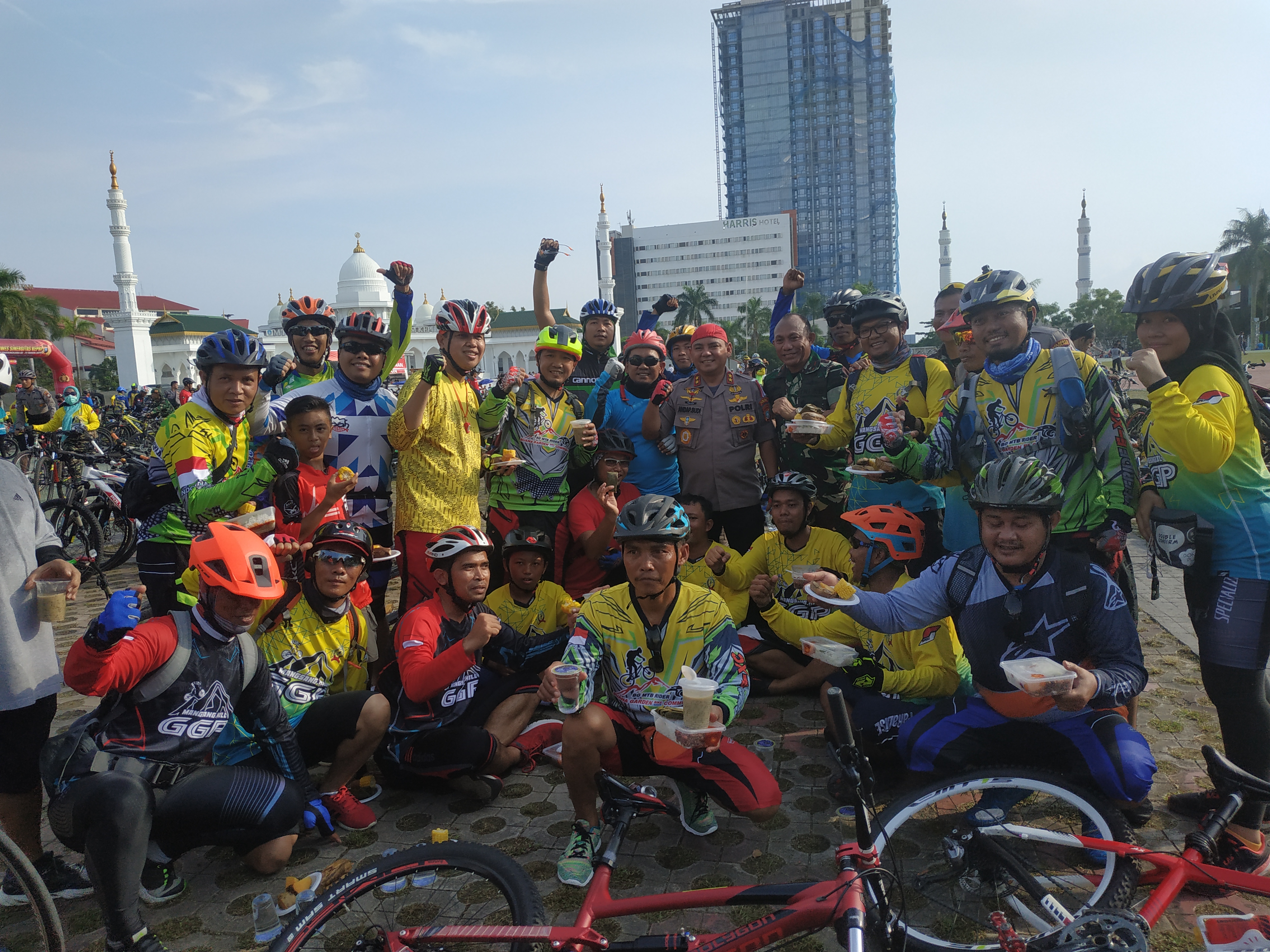 Ribuan Peserta Menghadiri dan Meriahkan Gowes Sinergitas Kepri