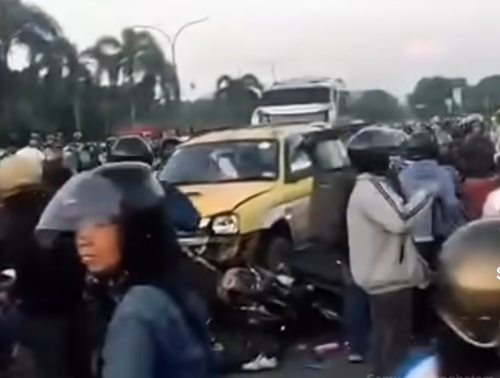 Diduga Sopir Alami Stroke Ringan, Kecelakaan Beruntun Gegerkan Simpang Kabil Batam
