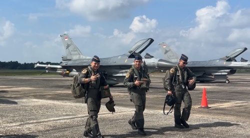 TNI AU Dekatkan Alutsista ke Masyarakat, F-16 Jadi Daya Tarik Open Base di Batam