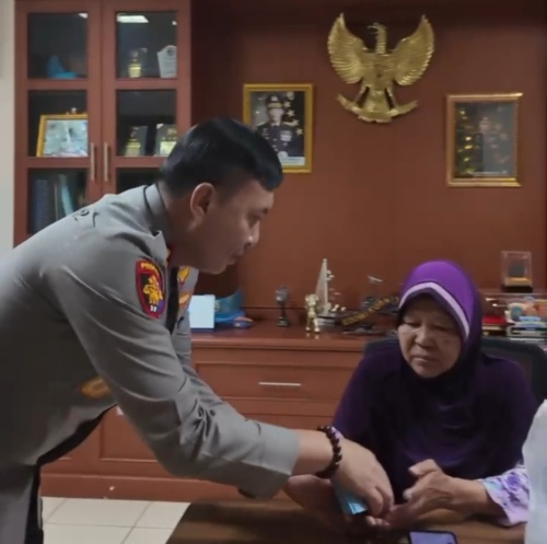 Dari Keputusasaan Menuju Harapan, Kabid Propam Polda Kepri Bantu Lunasi Utang Korban Penipuan