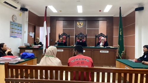 Didampingi Penasihat Hukum dan Penerjemah, WNA Jalani Sidang di PN Batam