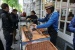 Tak Bahagia, Bankir Sukses di Swiss Ini 'Banting Stir' Jadi Penjual Sate