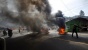 Demo Warga Atas Penggusuran Juga di Warnai Dengan Aksi Bakar Ban