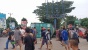 Sebuah Kontainer Jatuh Di Traffic light fanindo