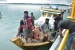 Peduli Covid-19 Lantamal IV Dampingi Pendistribusian Sembako di Pulau Penyengat 