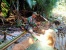 TNI Bantu Warga Mengolah Makan Pokok Berupa Sagu di Papua
