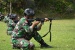 Komandan KRI Lepu-861 Pimpin Latihan Menembak di Dumai
