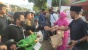 Jelang Buka Puasa, Iptu Doddy Basyir bersama Bhayangkari Polsek Bengkong Bagikan Takjil